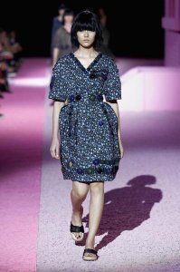 big plus fee, oversized polka dots were spotted every where. Dots are all you may need from Marc by Marc Jacobs.